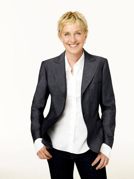 Ellen Degeneres Will Host This Year'S Oscars, While Her Premium Pet Food Company, Halo, Purely For Pets, And Freekibble.com Will Pack Nominee &Quot;Swag Bags&Quot; With A Certificate For 10,000 Meals For Their Favorite Rescue Or Shelter!